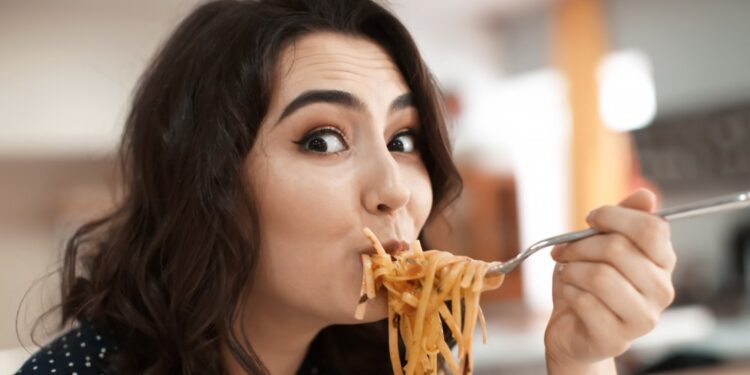 Τρως μακαρόνια και χάνεις κιλά: Η δίαιτα των ζυμαρικών που θα σε αφήσει μισή (Αναλυτικό πρόγραμμα)